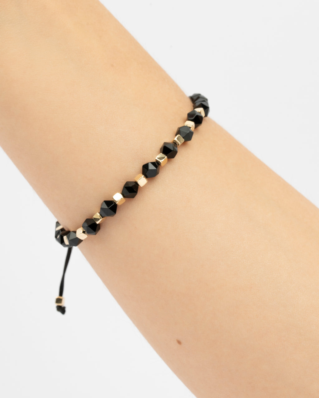 Zlatý šnúrkový náramok Onyx Facette Noir, 14K zlato