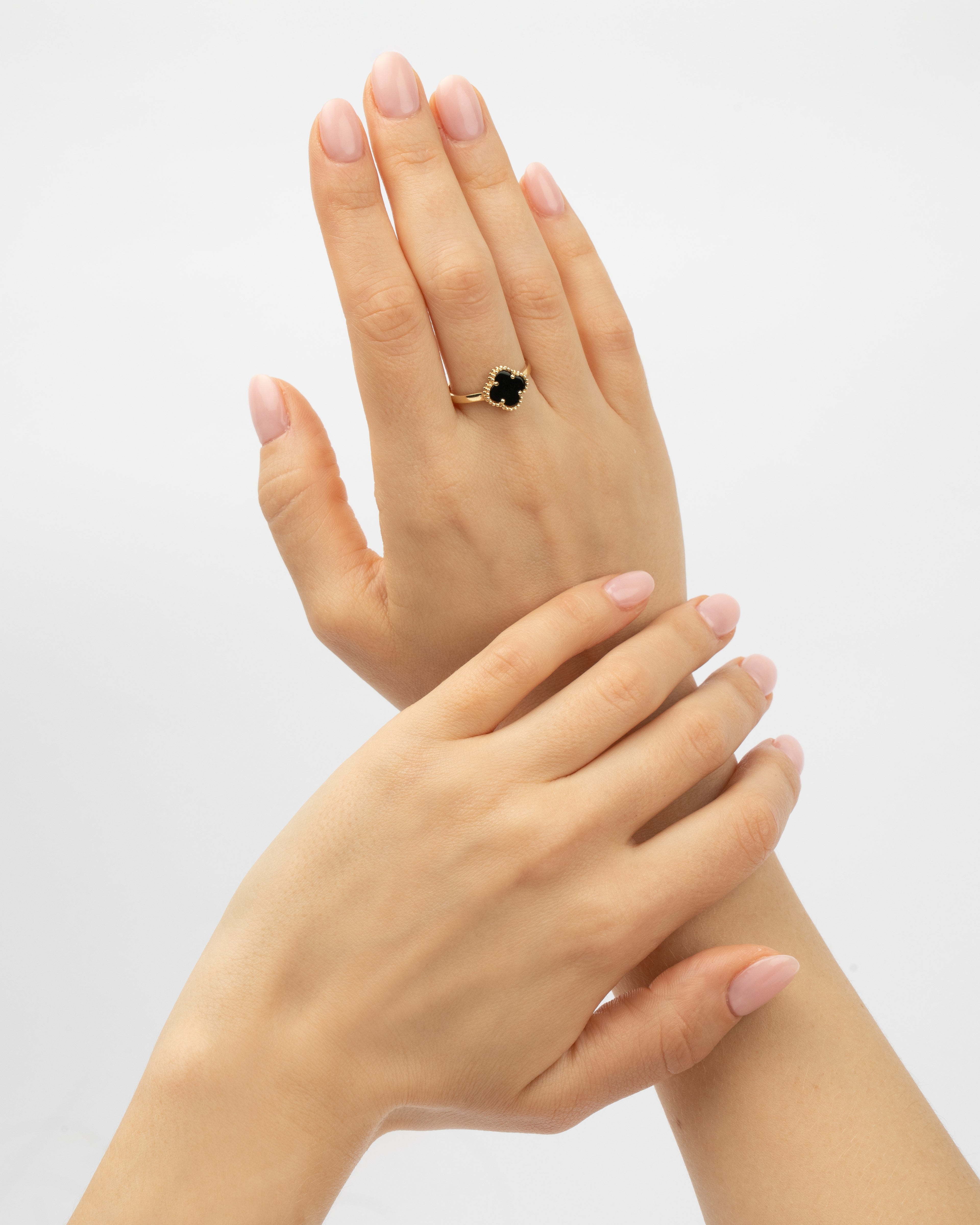 Prsteň Aurora Clover čierny stredný, 14K zlato