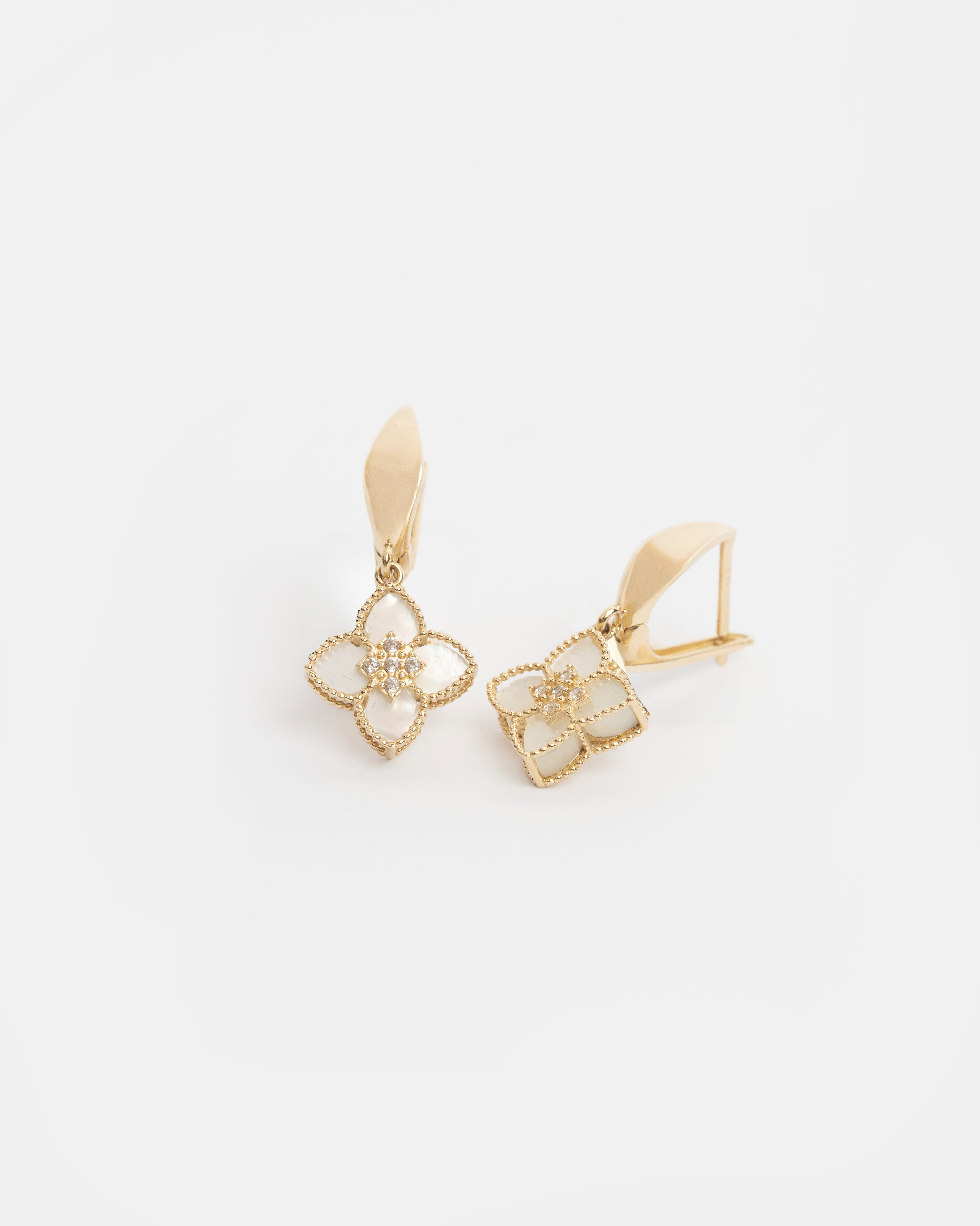 Náušnice na francúzske zapínanie Blanche Fiora , 14K zlato