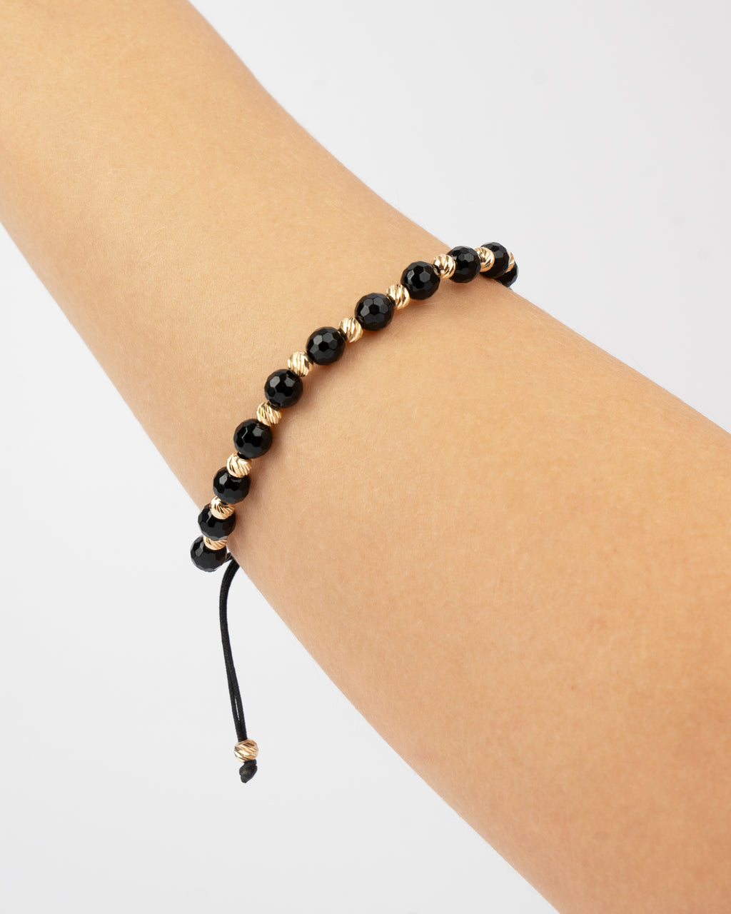 Zlatý šnúrkový náramok Onyx Facetté, 14K zlato