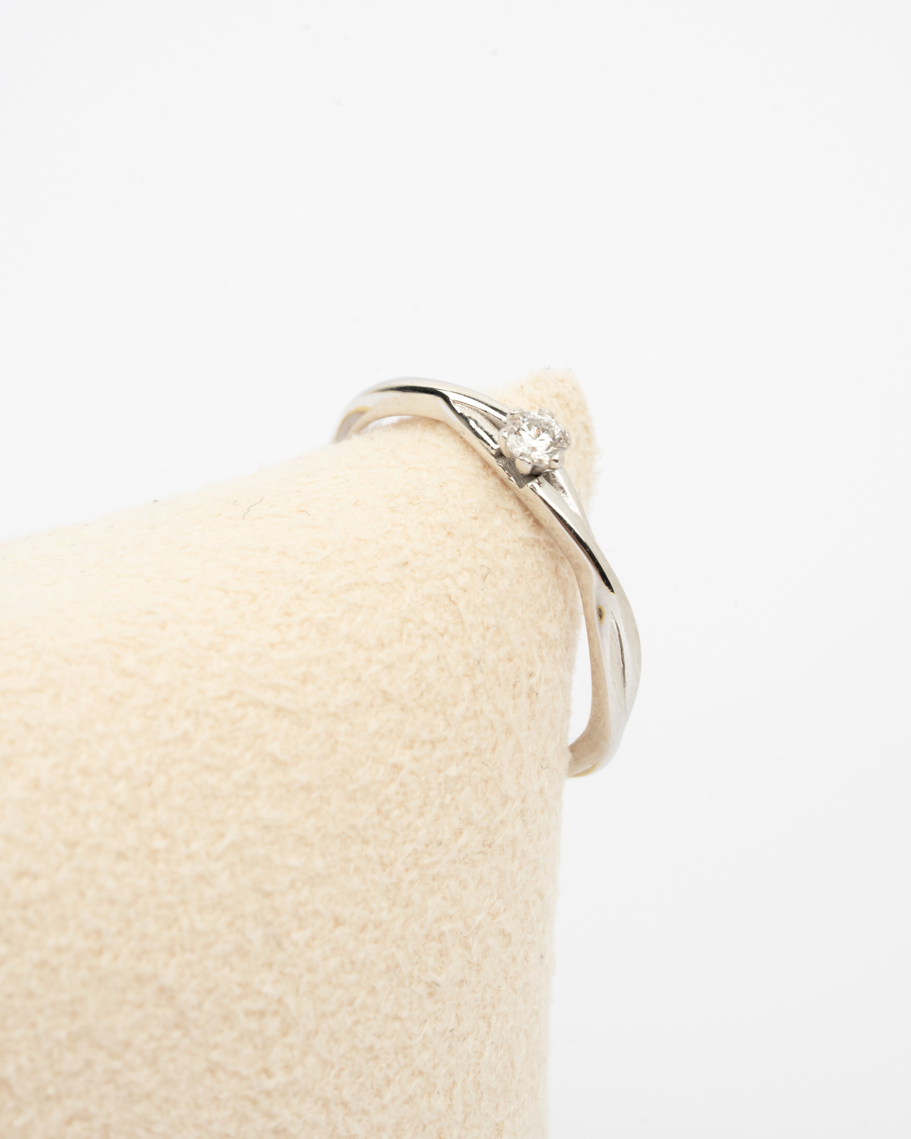 Prsteň Eternal Whisper, 14K zlato