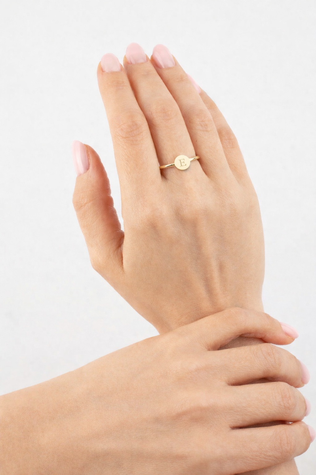 Atelier Initial Disc Ring, 14K zlato