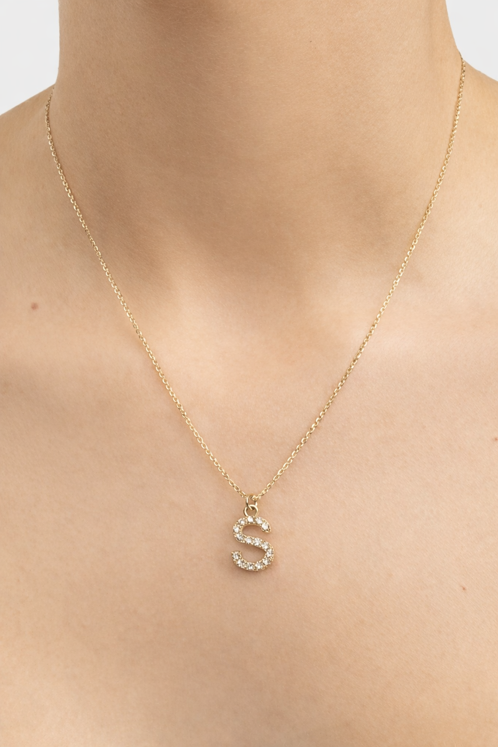 Ateliér Single Initial Necklace, 14K zlato