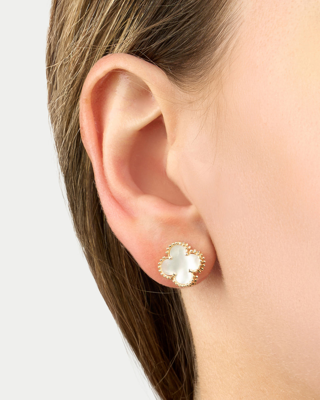 Náušnice na francúzske zapínanie Aurora Clover biele stredné, 14K zlato