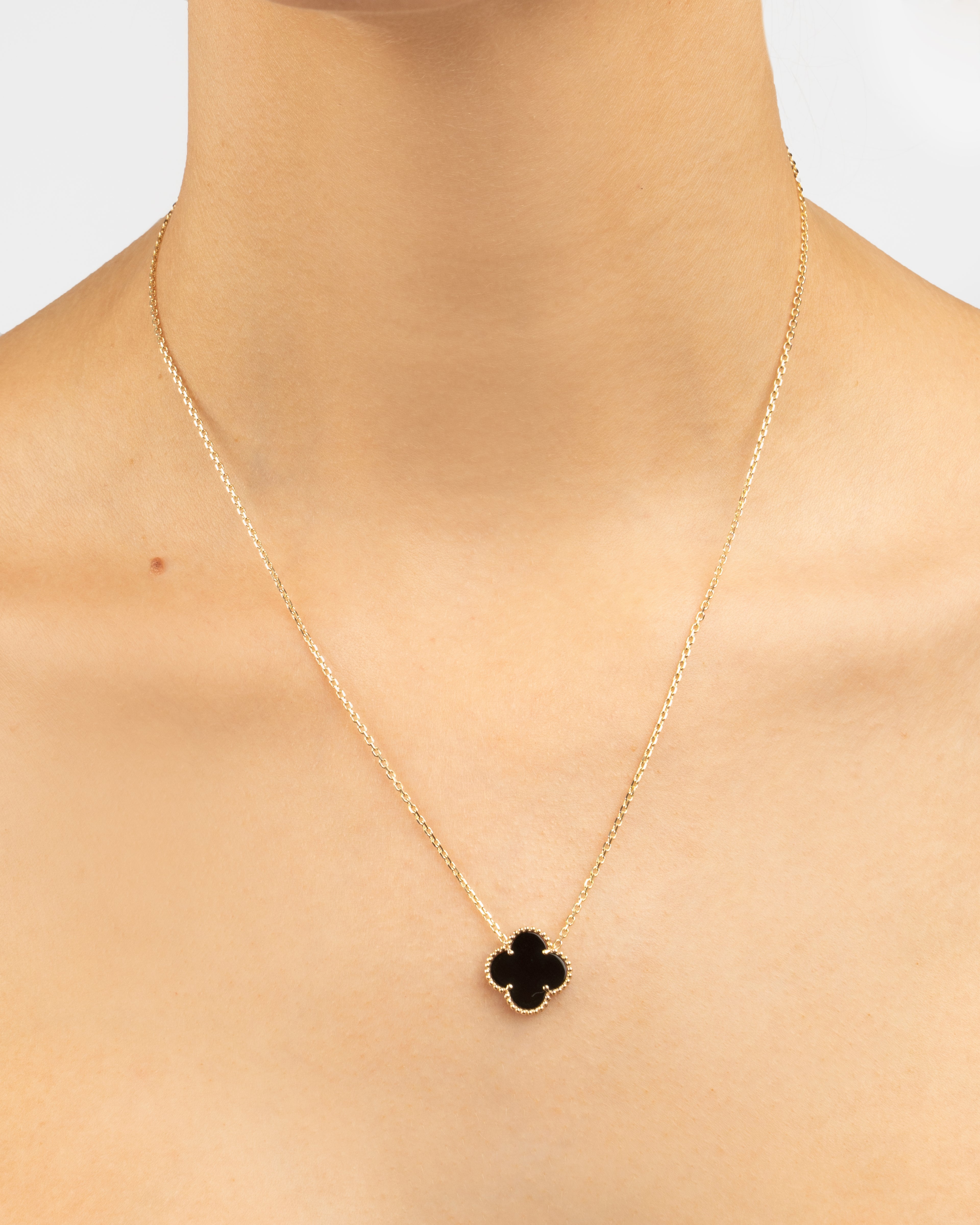 Náhrdelník Aurora Clover čierny veľký , 14K zlato