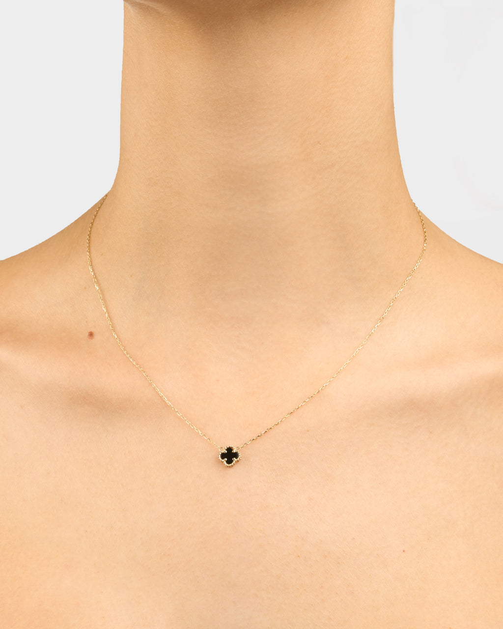 Náhrdelník Aurora Clover čierny mini , 14K zlato CHP