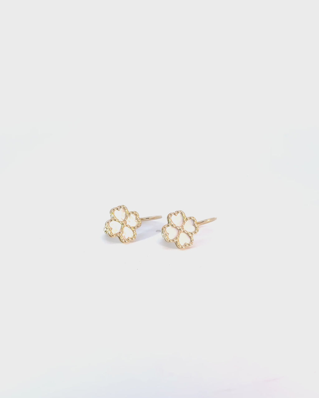 Náušnice na klasický patent Flora perla , 14K zlato